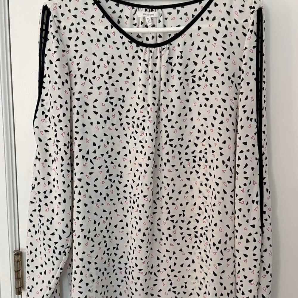 Maurices long sleeve top with heart pattern